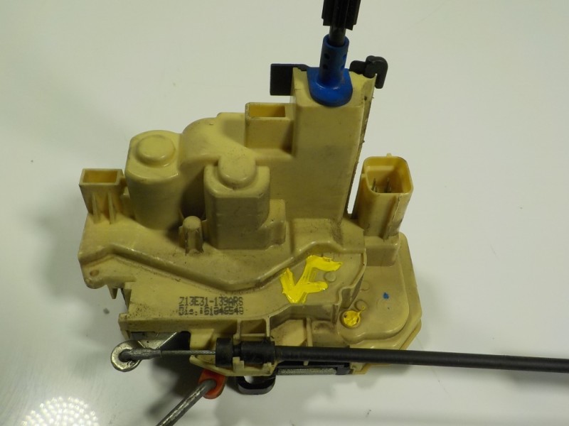 Recambio de cerradura puerta delantera izquierda para fiat panda (319) 1.2 cat referencia OEM IAM 51846548 Z13E31139ARS 