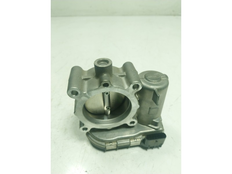 Recambio de caja mariposa para mercedes-benz clase gla (w156) 1.6 cat referencia OEM IAM  A2701410025 