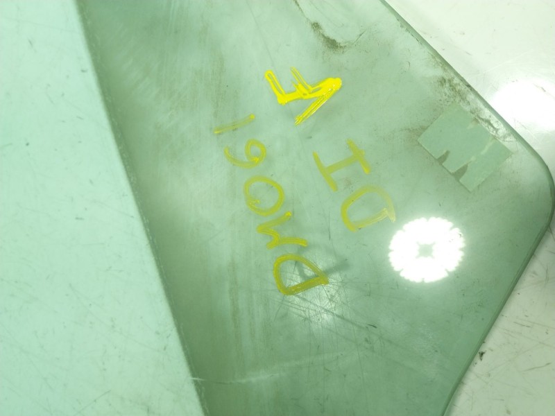 Recambio de cristal puerta delantero izquierdo para kia cee´d 1.6 gdi cat referencia OEM IAM   