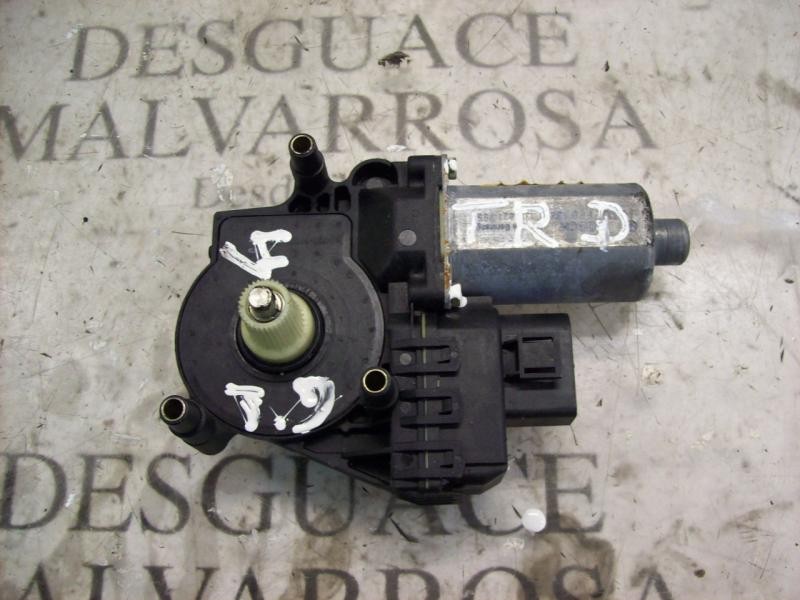 Recambio de motor elevalunas trasero derecho para audi a6 berlina (4b2) 2.5 tdi referencia OEM IAM   