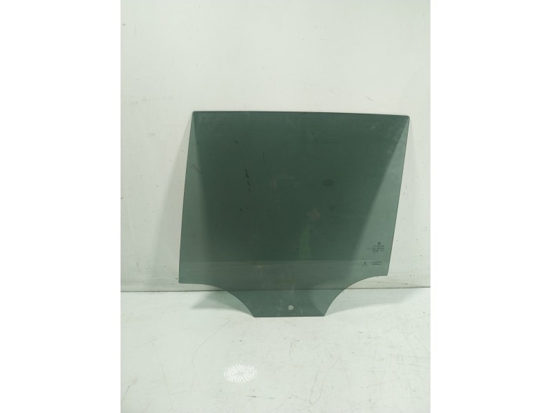 Recambio de cristal puerta trasero izquierdo para volkswagen t-roc 1.0 tsi referencia OEM IAM   