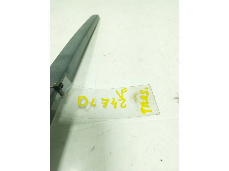 Recambio de brazo limpia trasero para land rover range rover sport 2.7 td v6 cat referencia OEM IAM   