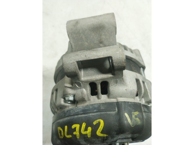 Recambio de alternador para land rover range rover sport 2.7 td v6 cat referencia OEM IAM   