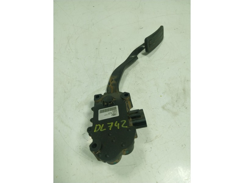 Recambio de potenciometro pedal para land rover range rover sport 2.7 td v6 cat referencia OEM IAM  3256110000 