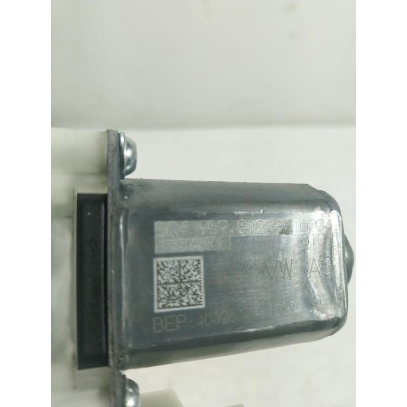 Recambio de motor elevalunas trasero izquierdo para volkswagen passat berlina (cb2) 2.0 tdi referencia OEM IAM  5Q4959812 