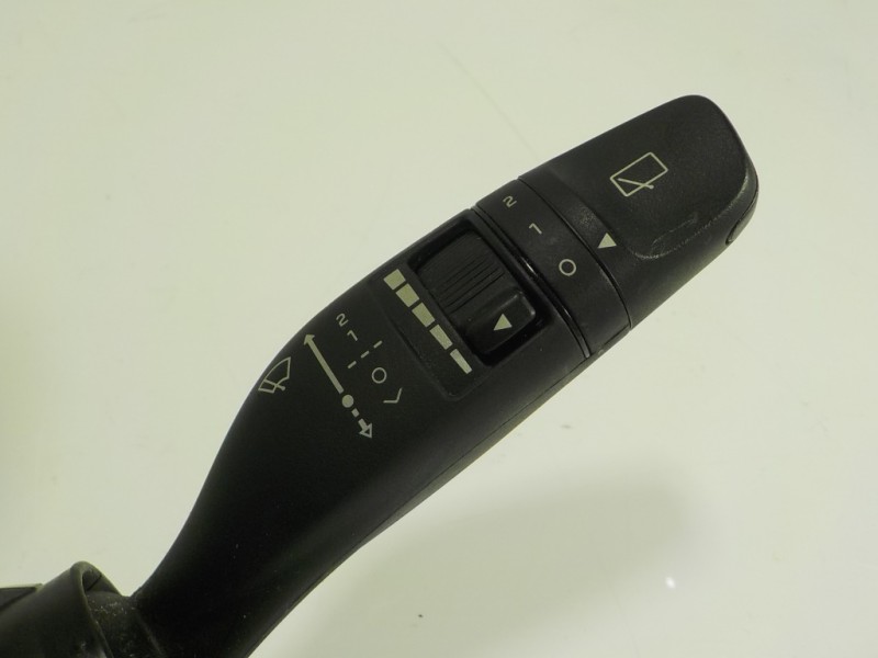 Recambio de mando luces para hyundai i20 1.2 16v cat referencia OEM IAM 93403C8350  