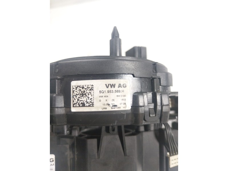 Recambio de mando intermitentes para volkswagen t-roc 1.0 tsi referencia OEM IAM  5Q1953521JH 