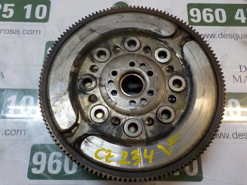 Recambio de volante motor para peugeot 308 sw 1.6 hdi fap cat (9hz / dv6ted4) referencia OEM IAM 0532Q4  