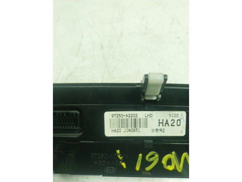 Recambio de mando climatizador para kia cee´d 1.6 gdi cat referencia OEM IAM  97250A2202 