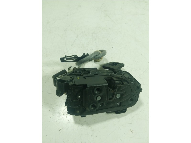 Recambio de cerradura puerta trasera derecha para volkswagen passat berlina (cb2) 2.0 tdi referencia OEM IAM  5NA839016C 