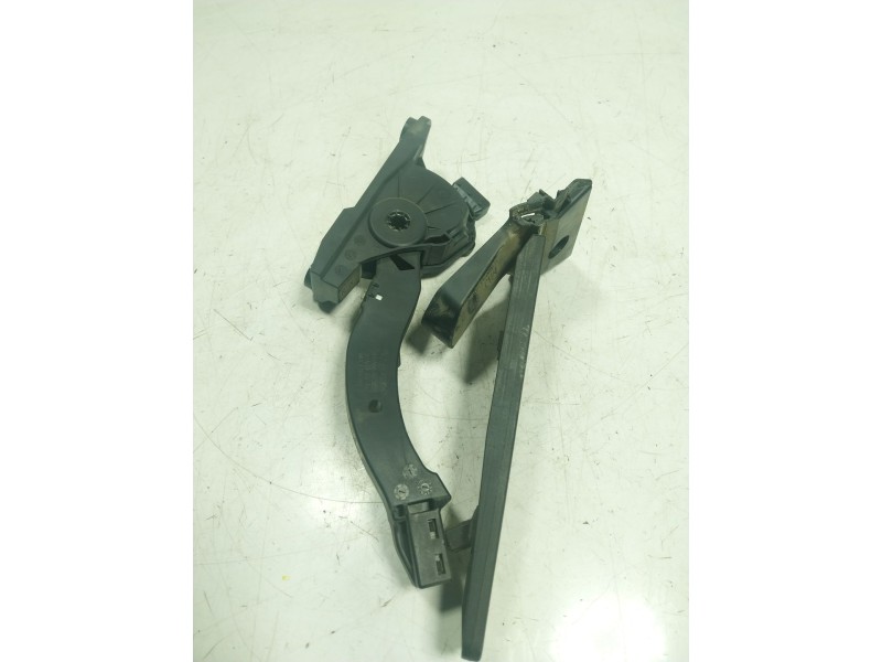 Recambio de potenciometro pedal para kia cee´d 1.6 gdi cat referencia OEM IAM  327003XXXX 