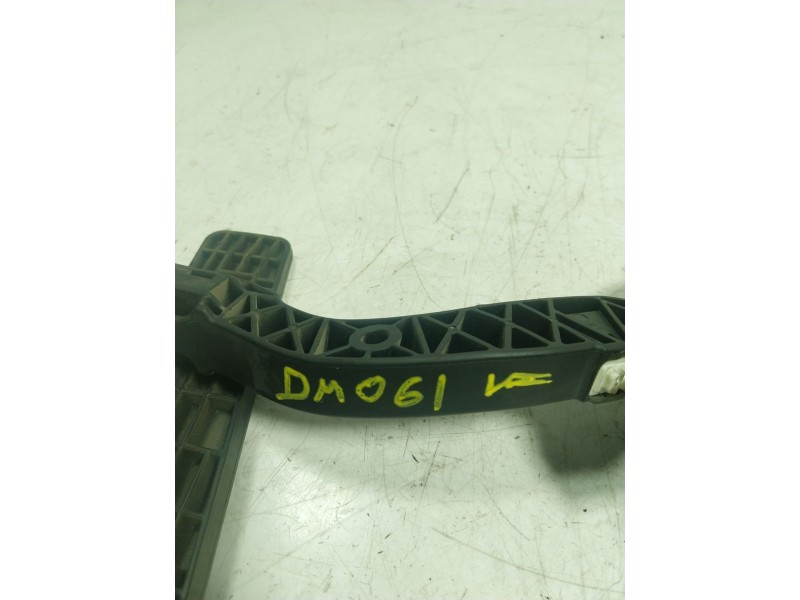 Recambio de potenciometro pedal para kia cee´d 1.6 gdi cat referencia OEM IAM  327003XXXX 