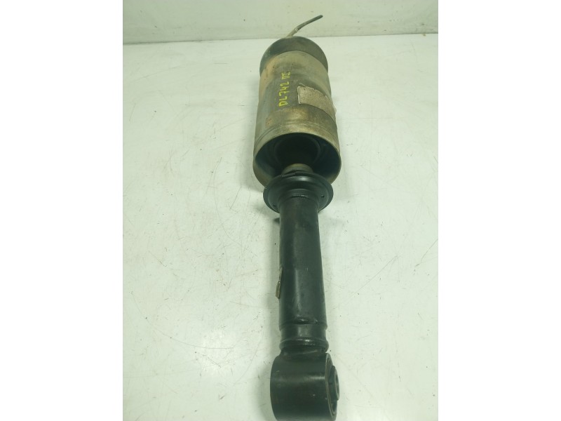 Recambio de amortiguador delantero izquierdo para land rover range rover sport 2.7 td v6 cat referencia OEM IAM  22227401 