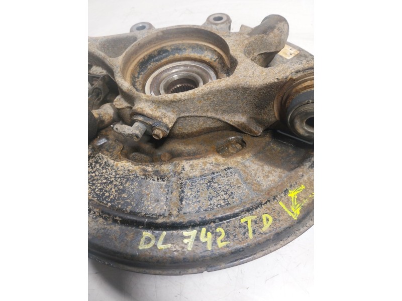 Recambio de mangueta trasera derecha para land rover range rover sport 2.7 td v6 cat referencia OEM IAM   