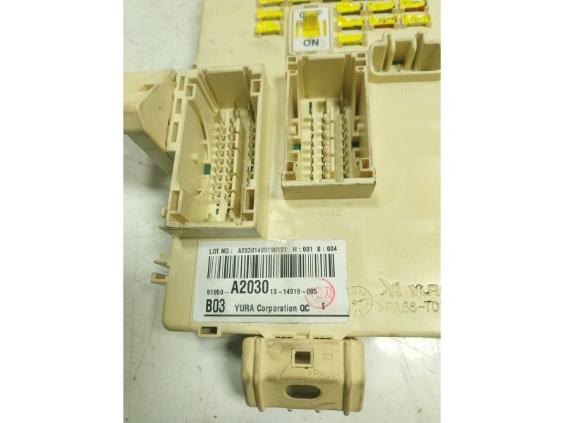Recambio de caja reles / fusibles para kia cee´d 1.6 gdi cat referencia OEM IAM  91950A2030 