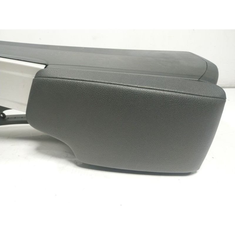 Recambio de apoyabrazos central para bmw serie 4 gran coupe (f36) 2.0 16v turbodiesel referencia OEM IAM 51169235437  5116936052