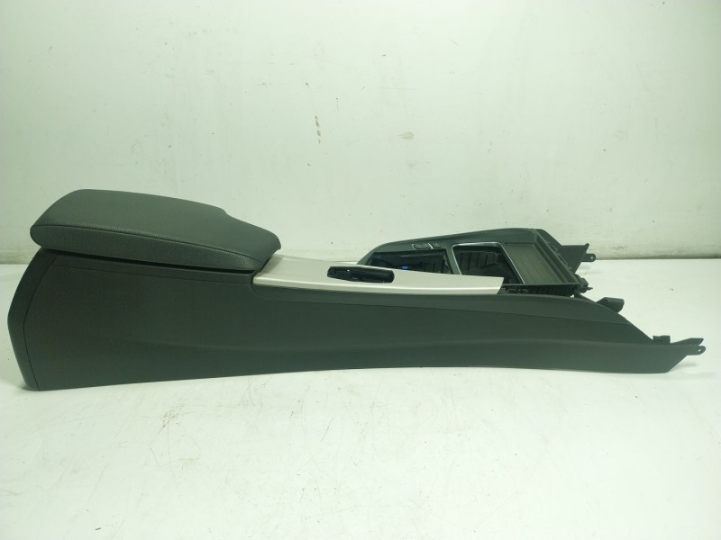 Recambio de apoyabrazos central para bmw serie 4 gran coupe (f36) 2.0 16v turbodiesel referencia OEM IAM 51169235437  5116936052