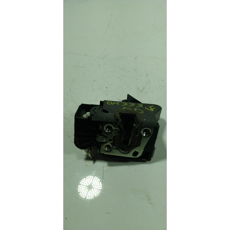 Recambio de cerradura puerta delantera derecha para dacia sandero 0.9 tce referencia OEM IAM  825020994 