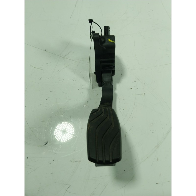 Recambio de potenciometro pedal para dacia sandero 0.9 tce referencia OEM IAM  180100912R 