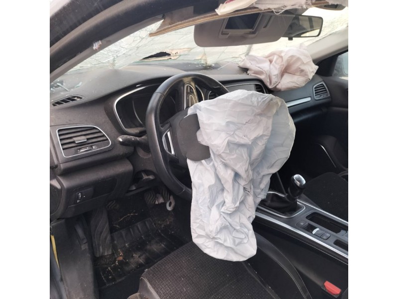 renault megane iv berlina 5p del año 2017