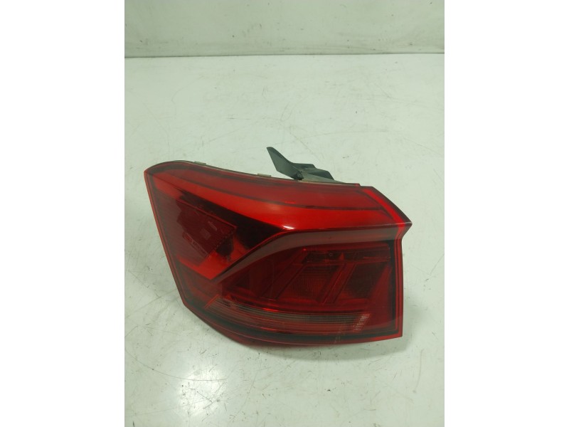 Recambio de piloto trasero izquierdo para volkswagen t-roc 1.0 tsi referencia OEM IAM 2GA945095C 2GA945095C 