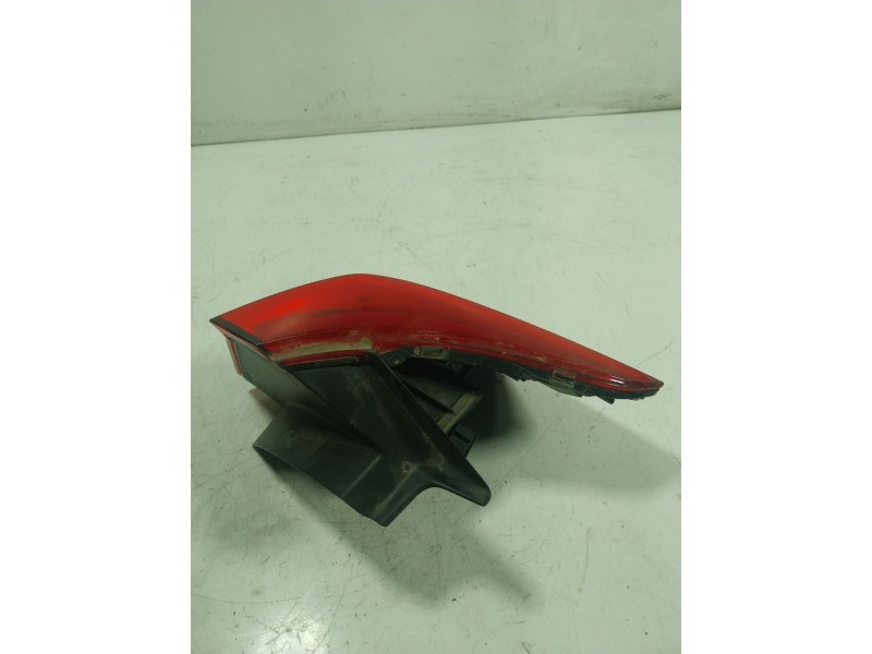 Recambio de piloto trasero izquierdo para volkswagen t-roc 1.0 tsi referencia OEM IAM 2GA945095C 2GA945095C 