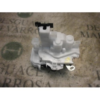 CERRADURA PUERTA LATERAL DERECHA 