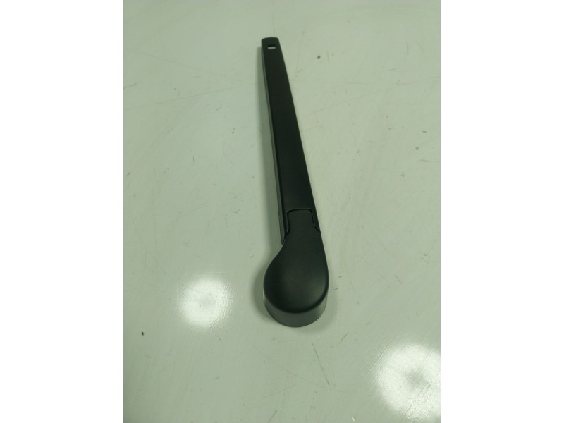 Recambio de brazo limpia trasero para skoda karoq (nu) 1.6 tdi dpf referencia OEM IAM   