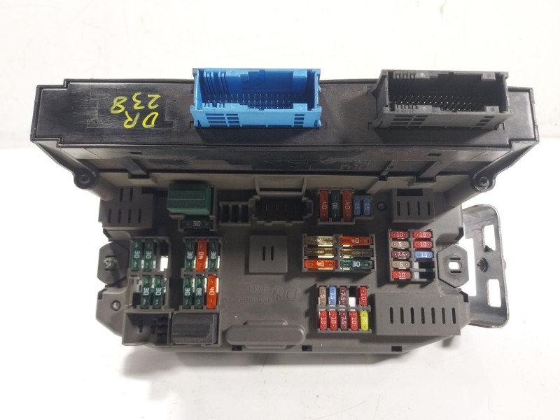 Recambio de caja reles / fusibles para bmw x6 (e71, e72) xdrive 50 i referencia OEM IAM 61149145115 518953039A 