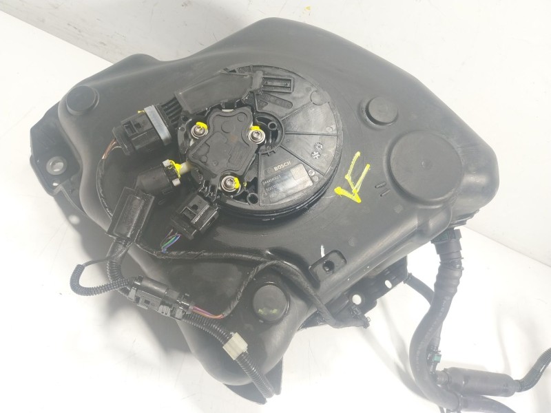 Recambio de deposito aditivo para volkswagen passat berlina (cb2) 2.0 tdi referencia OEM IAM 3Q0131877D 3Q0131877D 