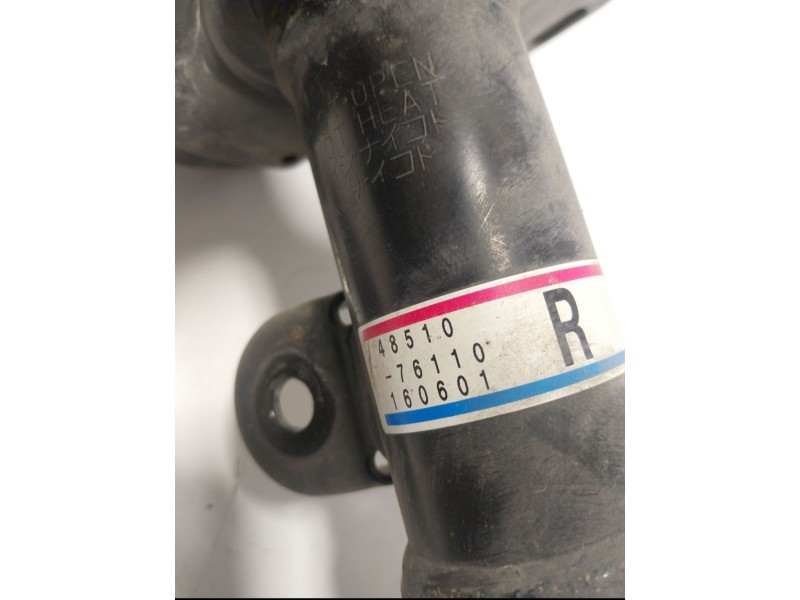 Recambio de amortiguador delantero derecho para lexus ct 1.8 16v cat (híbrido) referencia OEM IAM  4851076110160601 