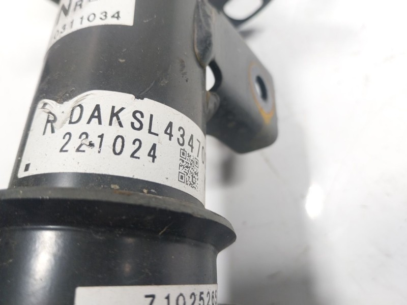 Recambio de amortiguador delantero derecho para mazda cx-5 2.0 cat referencia OEM IAM  71025265 