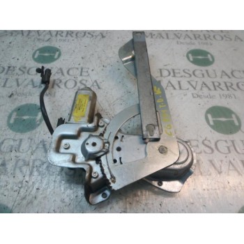 ELEVALUNAS TRASERO DERECHO 