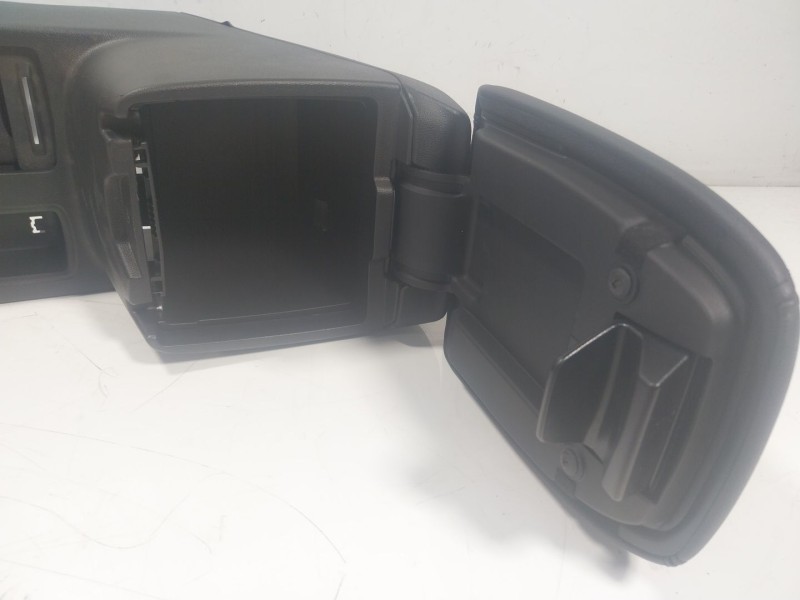 Recambio de apoyabrazos central para ford focus 1.0 ecoboost cat referencia OEM IAM  A045A06AK 