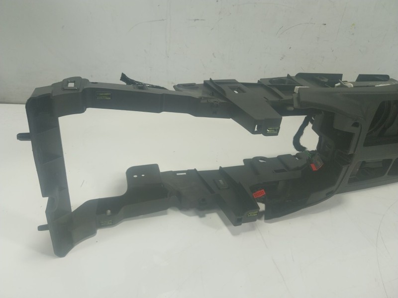 Recambio de apoyabrazos central para ford focus 1.0 ecoboost cat referencia OEM IAM  A045A06AK 