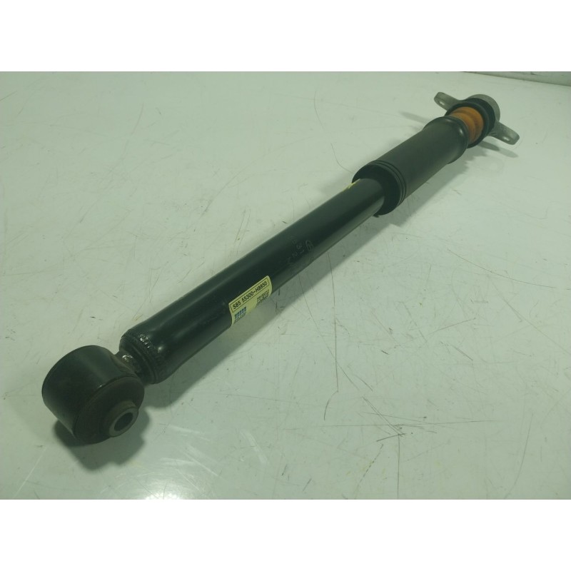 Recambio de amortiguador trasero derecho para kia stonic (ybcuv) 1.2 cat referencia OEM IAM  55300H8850 