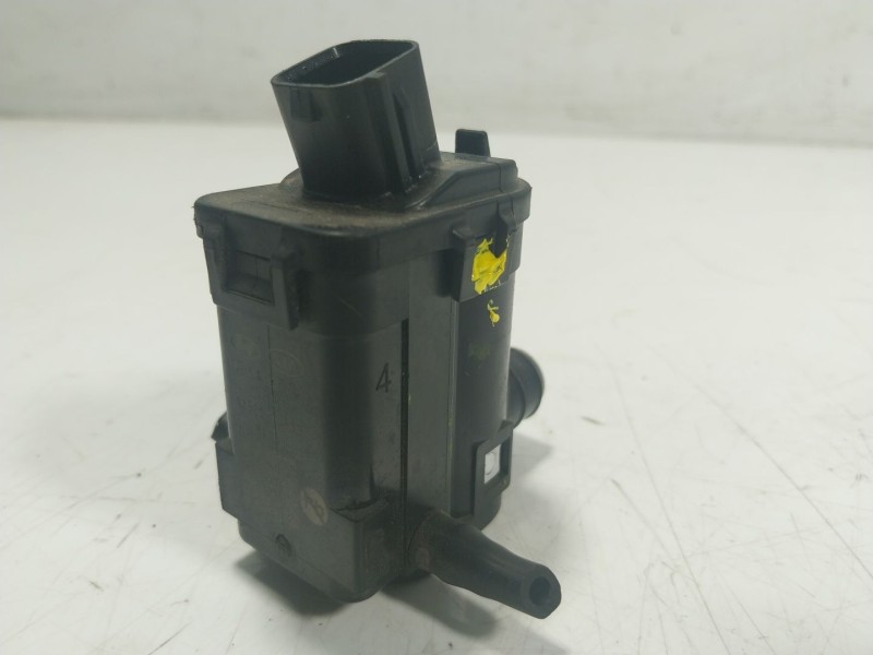 Recambio de bomba limpia para kia stonic (ybcuv) 1.2 cat referencia OEM IAM  985102J500 
