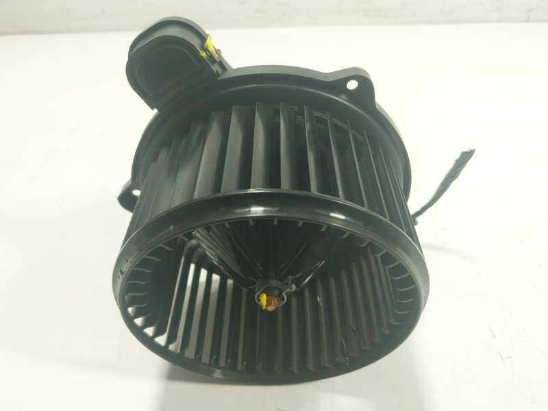 Recambio de motor calefaccion para kia stonic (ybcuv) 1.2 cat referencia OEM IAM  97113H800 