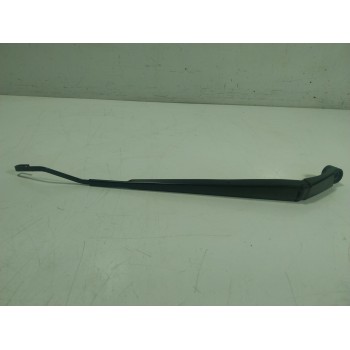 BRAZO LIMPIA DELANTERO IZQUIERDO 852210D240 