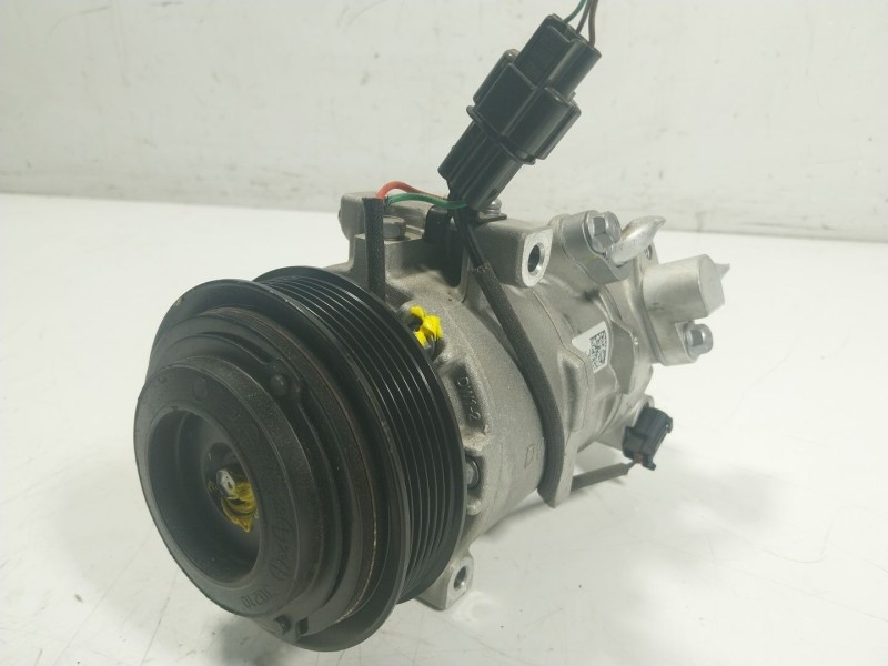 Recambio de compresor aire acondicionado para kia stonic (ybcuv) 1.2 cat referencia OEM IAM  2G2810077 