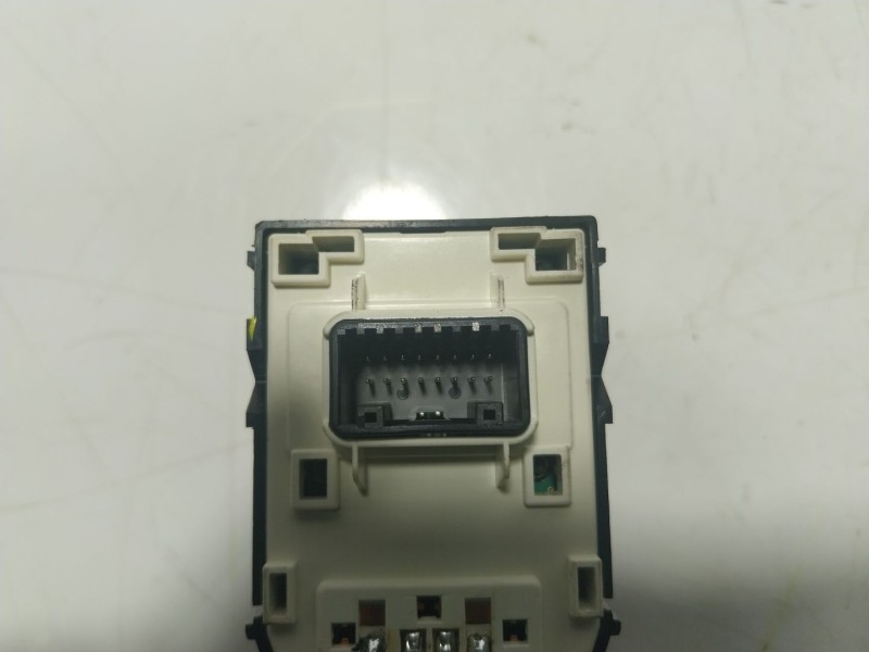 Recambio de mando retrovisor para kia stonic (ybcuv) 1.2 cat referencia OEM IAM  4D64801160 