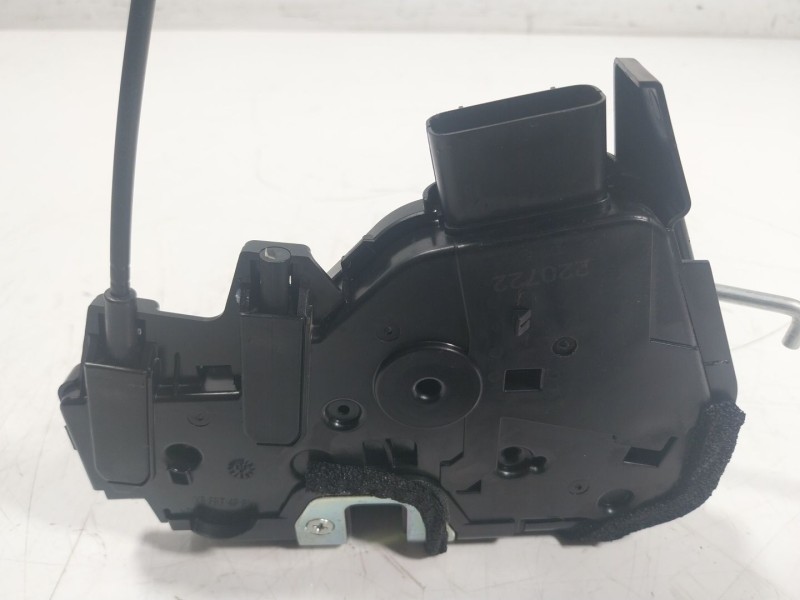 Recambio de cerradura puerta delantera derecha para kia stonic (ybcuv) 1.2 cat referencia OEM IAM  81320H8050 