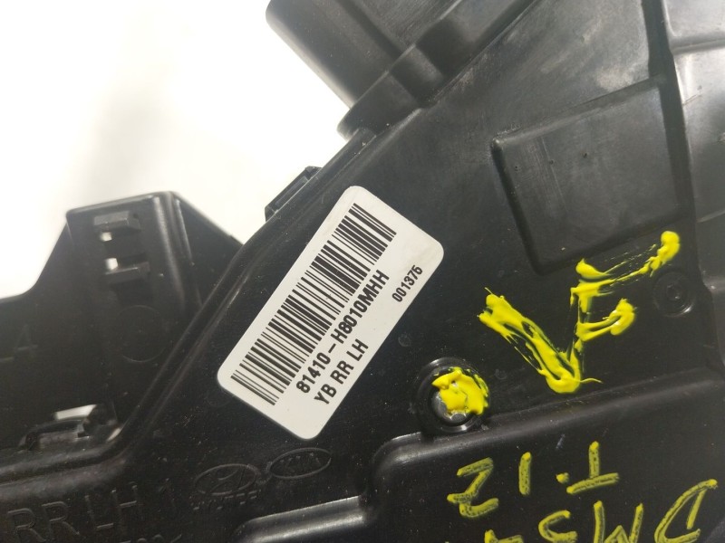 Recambio de cerradura puerta trasera izquierda para kia stonic (ybcuv) 1.2 cat referencia OEM IAM  81410H8010 