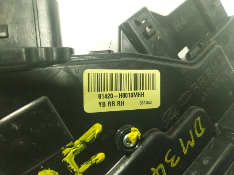 Recambio de cerradura puerta trasera derecha para kia stonic (ybcuv) 1.2 cat referencia OEM IAM  81420H8010 