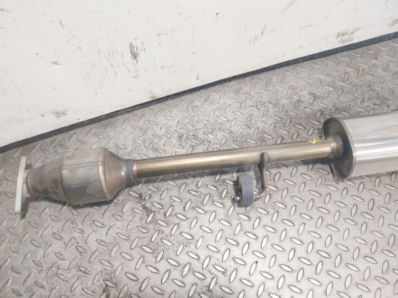 Recambio de catalizador para kia stonic (ybcuv) 1.2 cat referencia OEM IAM  U08010 