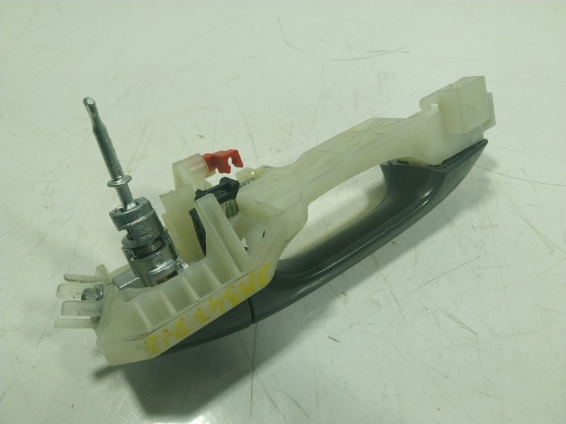 Recambio de maneta exterior delantera izquierda para kia stonic (ybcuv) 1.2 cat referencia OEM IAM   