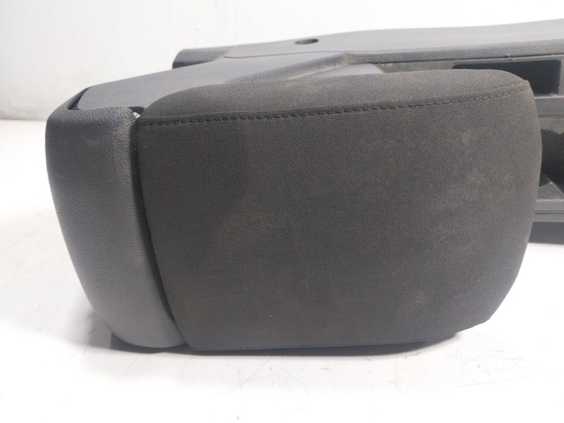 Recambio de apoyabrazos central para volkswagen t-roc 1.5 16v tsi act referencia OEM IAM   