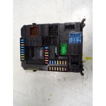 CAJA RELES / FUSIBLES 1610807880 9807054180 22661F01