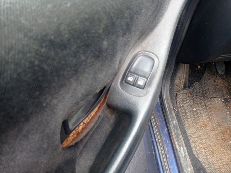 peugeot 306 (7b, n3, n5) del año 2001