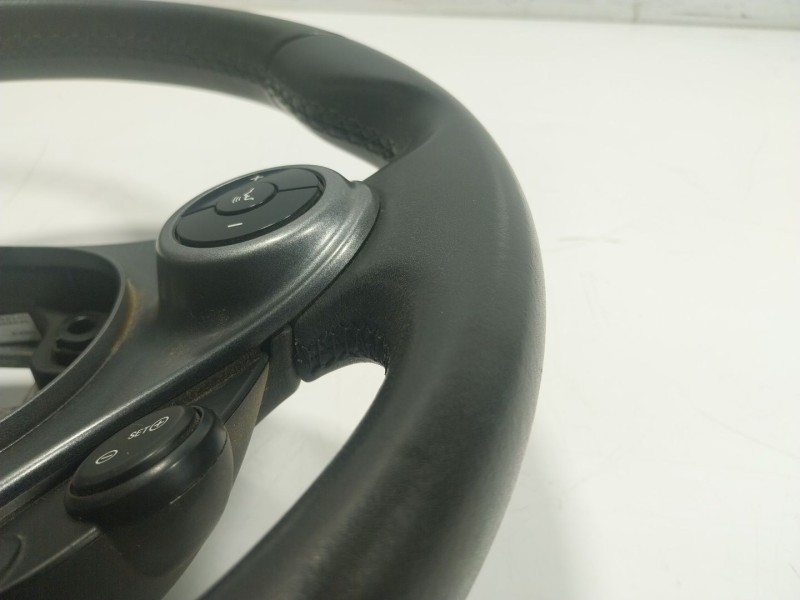 Recambio de volante para smart forfour 1.0 cat referencia OEM IAM  484002495R 